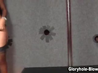 Elélvezés ivás gloryhole