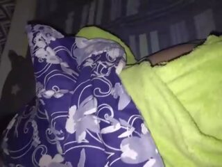 Encuentro a la mama de mi mejor amigo sl su habitacion
