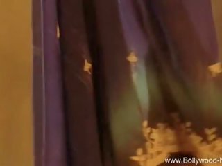 Боллівуд ню: грудаста індійська seductress порно- її сиськи