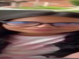 Captivating colombiana mamandole 啦 verga 一 su vecino en publico es pillada