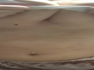 مفلس الفتيات يكشف لها الثدي - titdrop تصنيف جزء