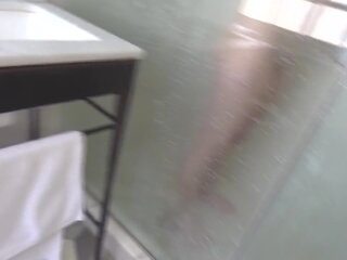 18yo, душ