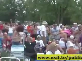 בחוץ ו - ציבורי עירום פרועה הבא דלת בנות אטב