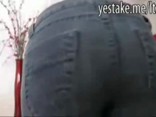Червен глава мадама с голям бозки получава тя първи часовник анално reaming