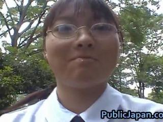 誘います アジアの 若い 女子生徒 好き 表示 彼女の ボディ
