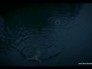 Rosamund pike ヌード シーン - 女性たち で 愛