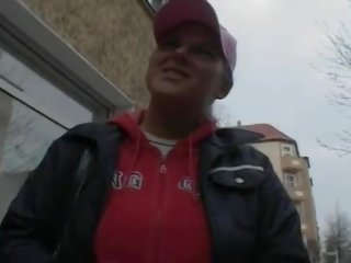 Немски курабийка с голям всички естествен цици оголване гол за пари в брой