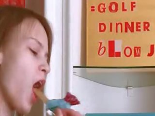 大 奶 娃娃 自慰 硬