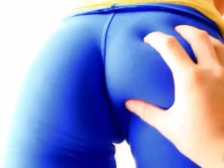 Redondo cu jovem grávida! em apertada lycra leggins! melhores cameltoe!