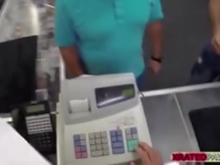 Πρόστυχος ξανθός/ιά επιχείρηση γυναίκα παίρνει ένα σκληρό πορνό x βαθμολογήθηκε ταινία δράση