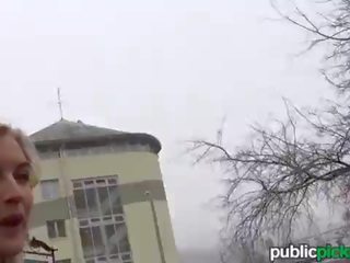 পুরানো-বালিকা বন্ধু - বালিকা বিদেশী পায় দুঃসাহসিক