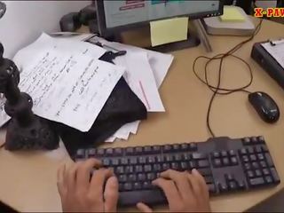 ボインの ビジネス 女性 つめた バイ pawn 若者